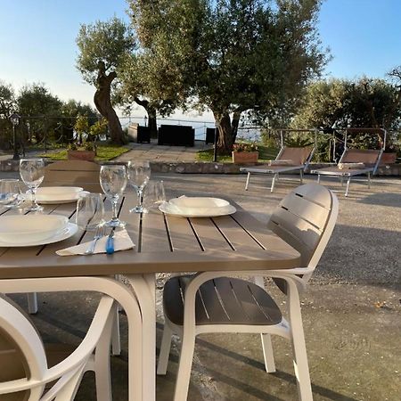 Loren House, Relaxing Location With Seaview ماسّا لوبْرينسِ المظهر الخارجي الصورة