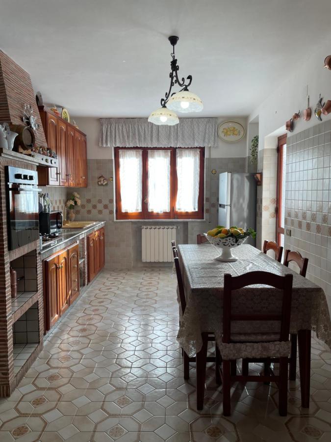 Loren House, Relaxing Location With Seaview ماسّا لوبْرينسِ المظهر الخارجي الصورة