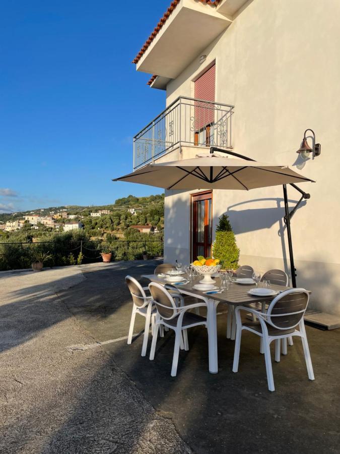 Loren House, Relaxing Location With Seaview ماسّا لوبْرينسِ المظهر الخارجي الصورة