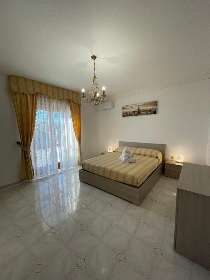 Loren House, Relaxing Location With Seaview ماسّا لوبْرينسِ المظهر الخارجي الصورة