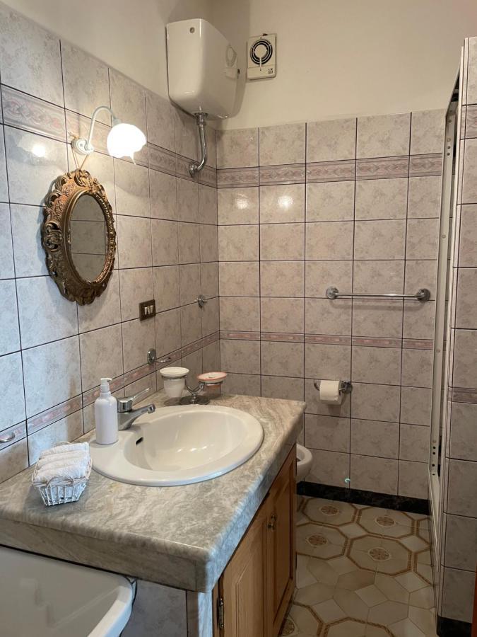 Loren House, Relaxing Location With Seaview ماسّا لوبْرينسِ المظهر الخارجي الصورة